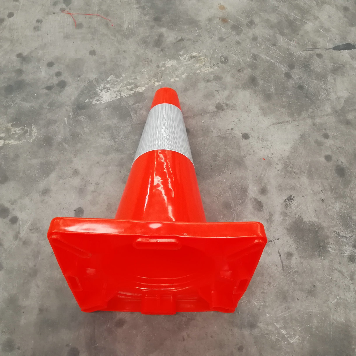 45cm 1kg All Orange PVC Cone